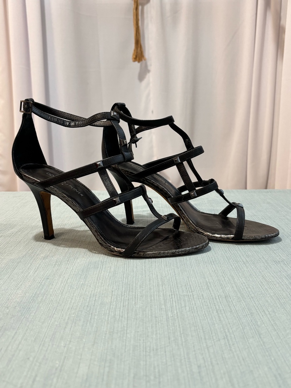 Donald J. Pliner 9 Black Strappy Mid-Heel Sandals Baby Calf